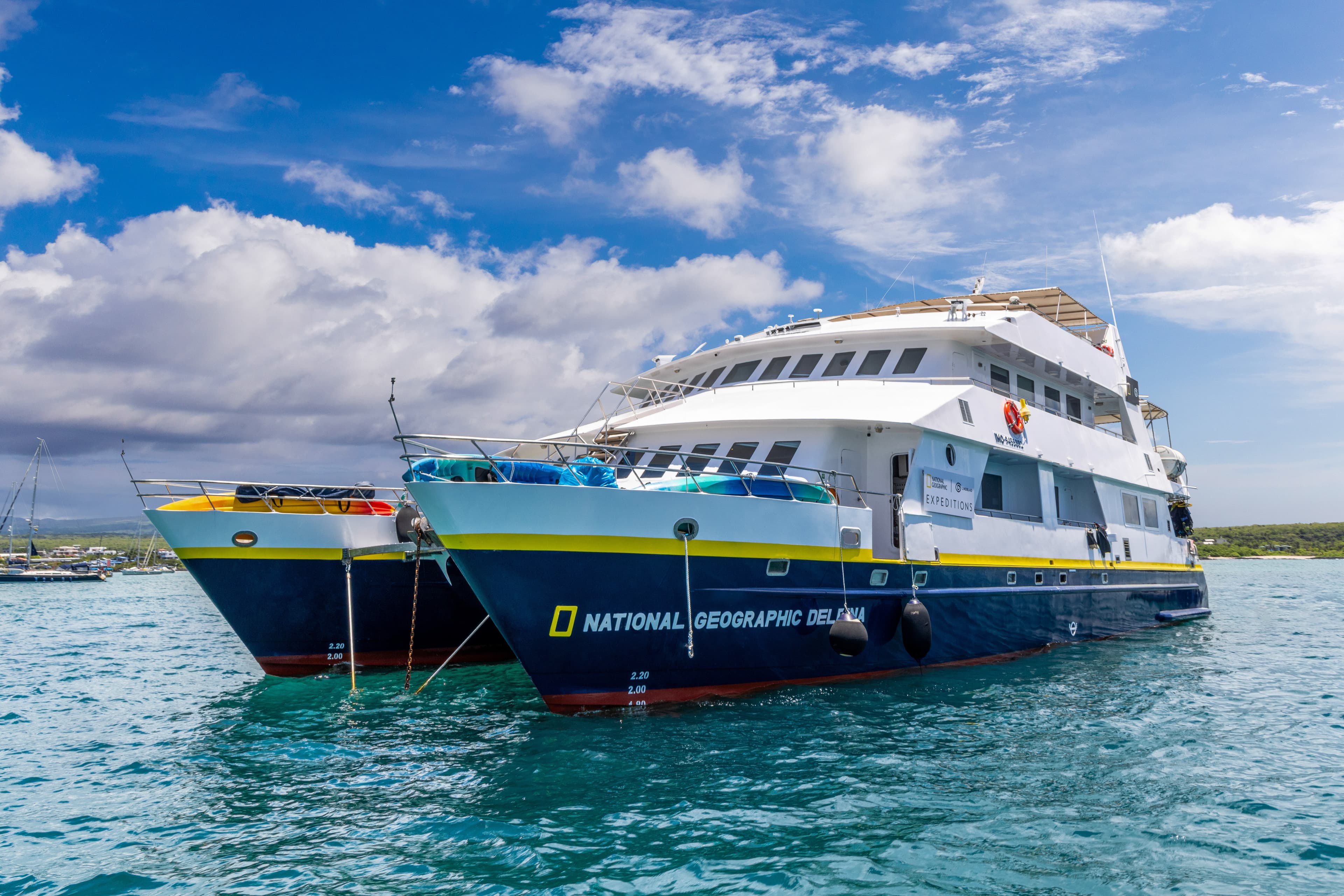 Large RGB-LEX-Ship NG Delphina Exterior DS7184.jpg