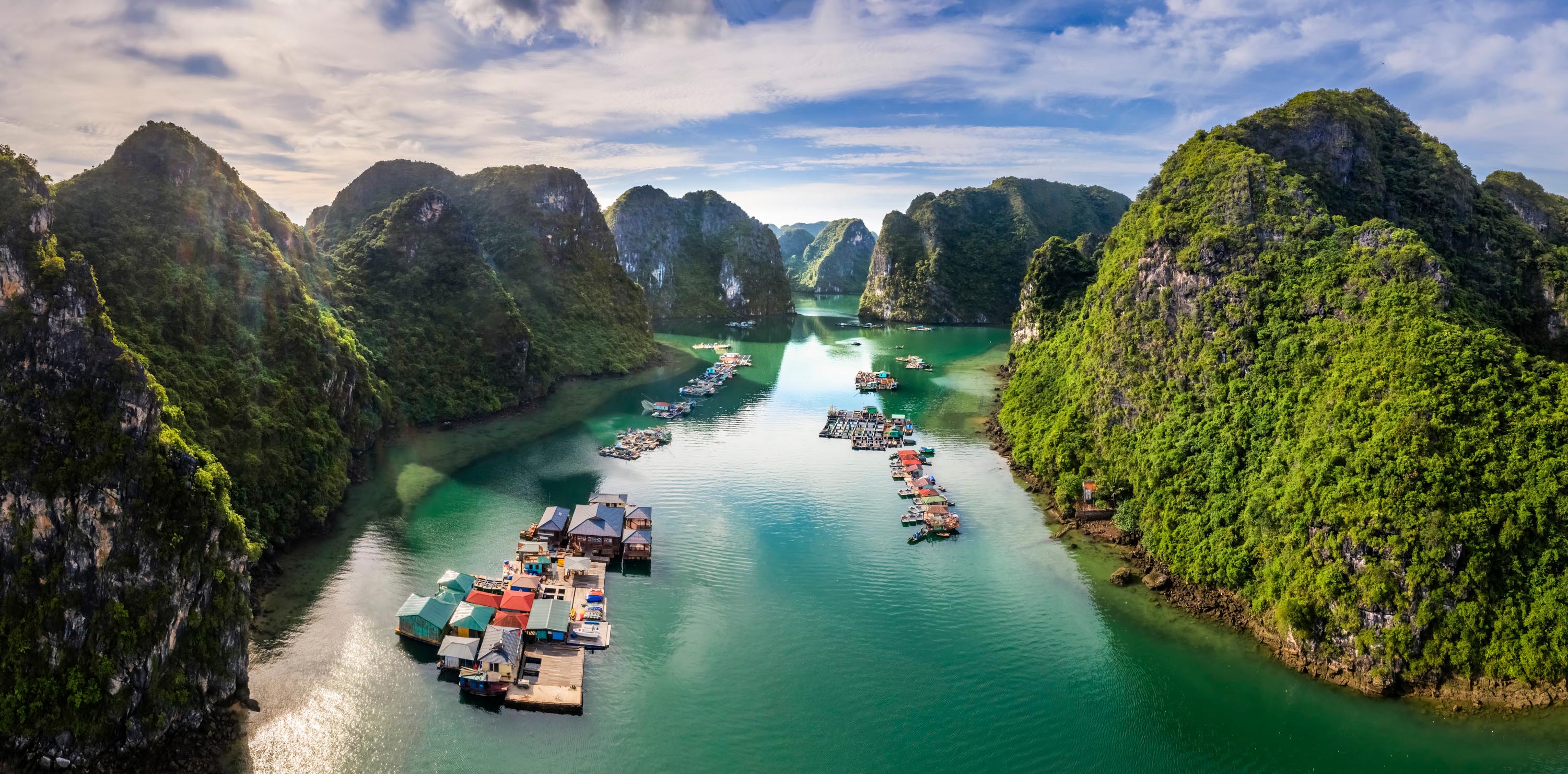 Ha Long bayshutterstock_1477234820.jpg