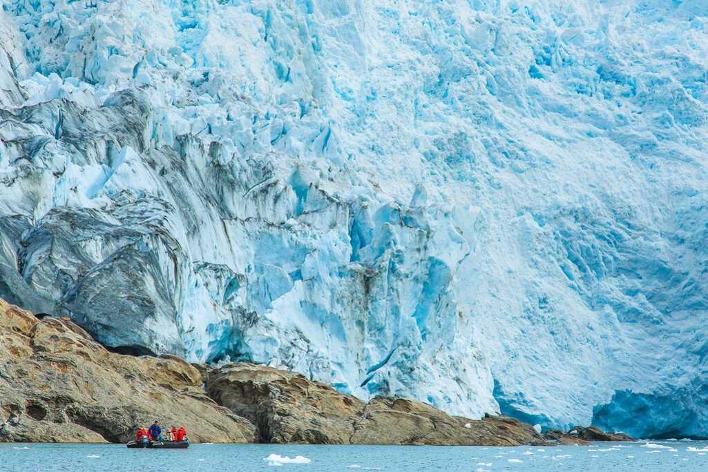 Chile Patagonia Zodiac at Glacier SA399.jpg