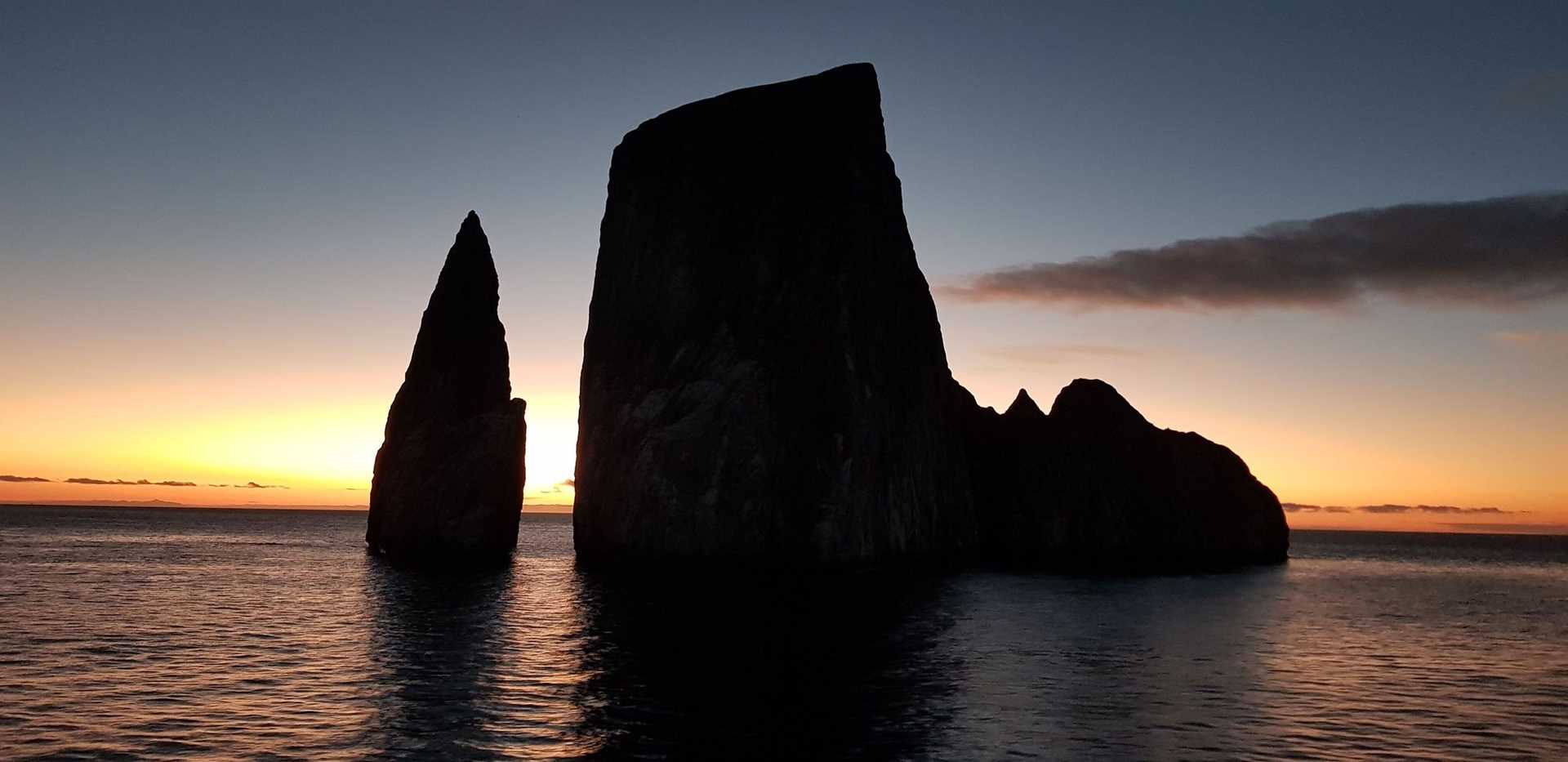 kicker rock at sunset